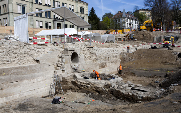 Neubauten in Funderwartungsgebieten ziehen archäologische Untersuchungen nach sich. Im Bild die Grossbaustelle bei der Erweiterung des Kunsthauses in Zürich.